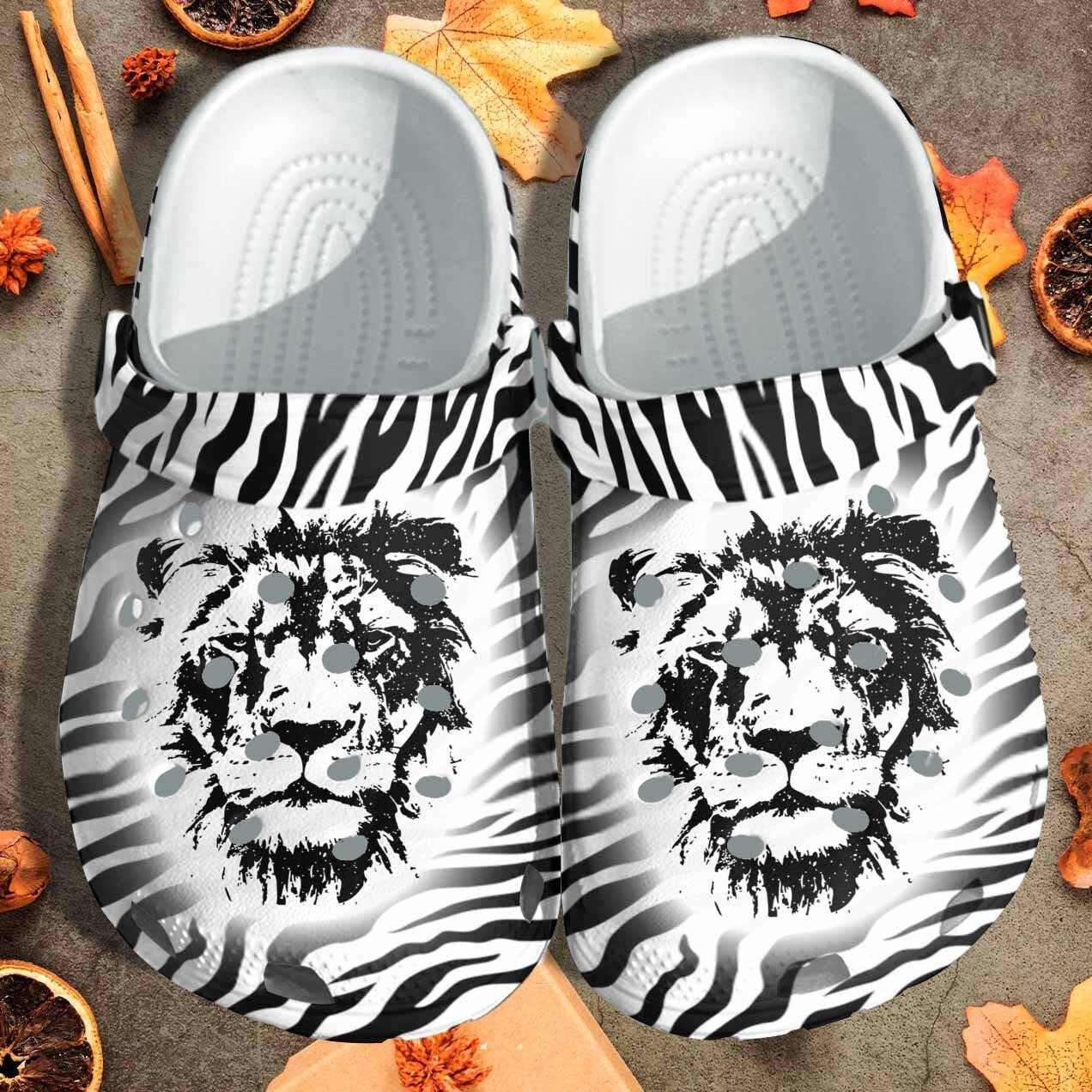 Lion Face Shoes Clogs – Cool Zoo Animals Crocs Gift For Men
