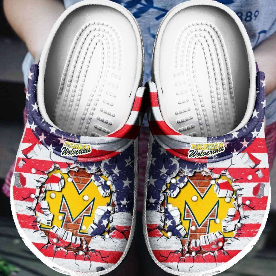 Michigan Wolverines Crocs Clog Shoes