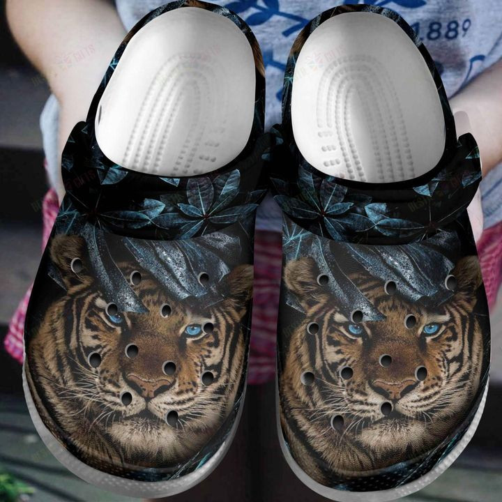 Tiger Under The Leaves Crocs Classic Clogs Shoes