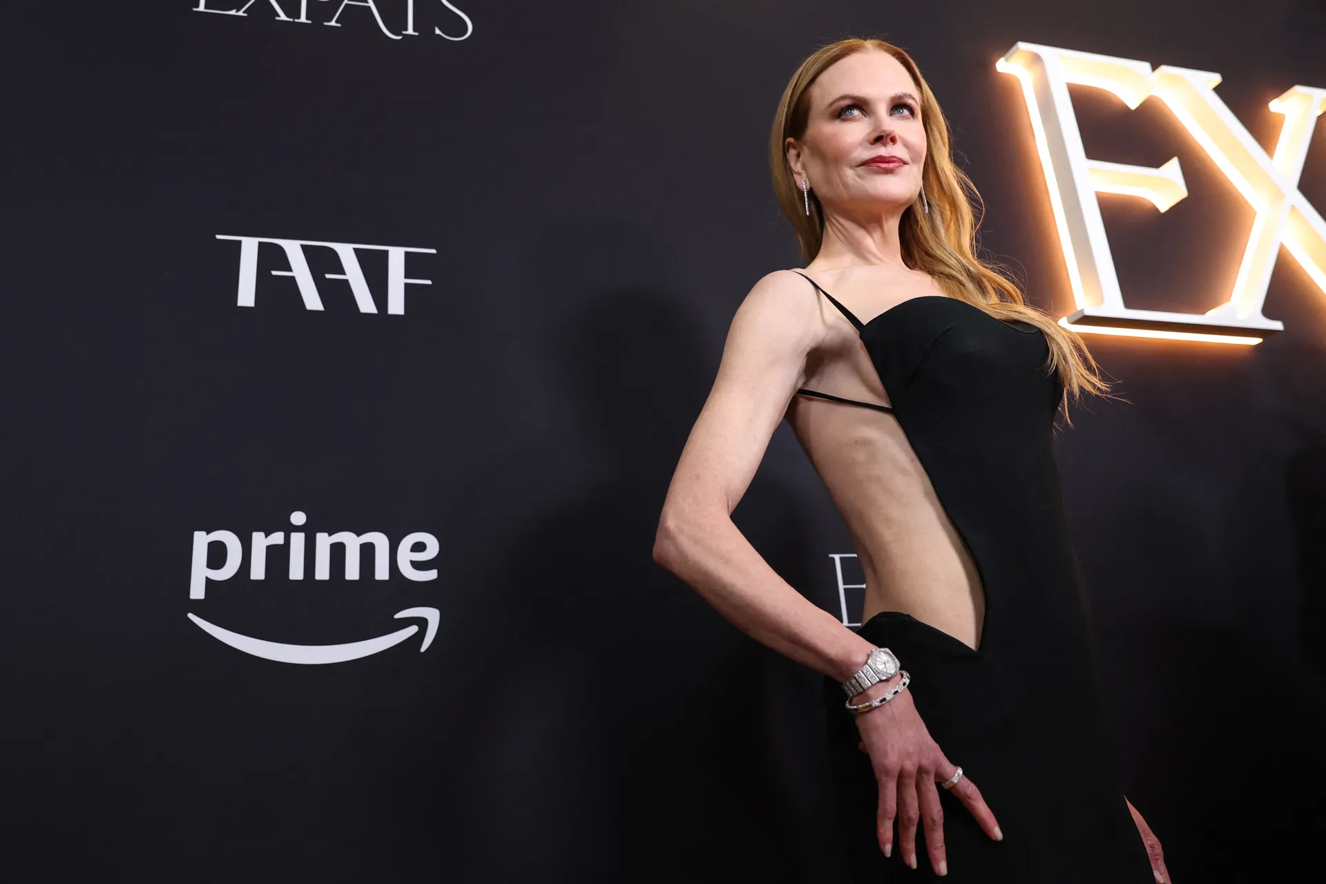 Nicole Kidman Stuns in Scandalously Chic Atelier Versace Gown at Expats Premiere