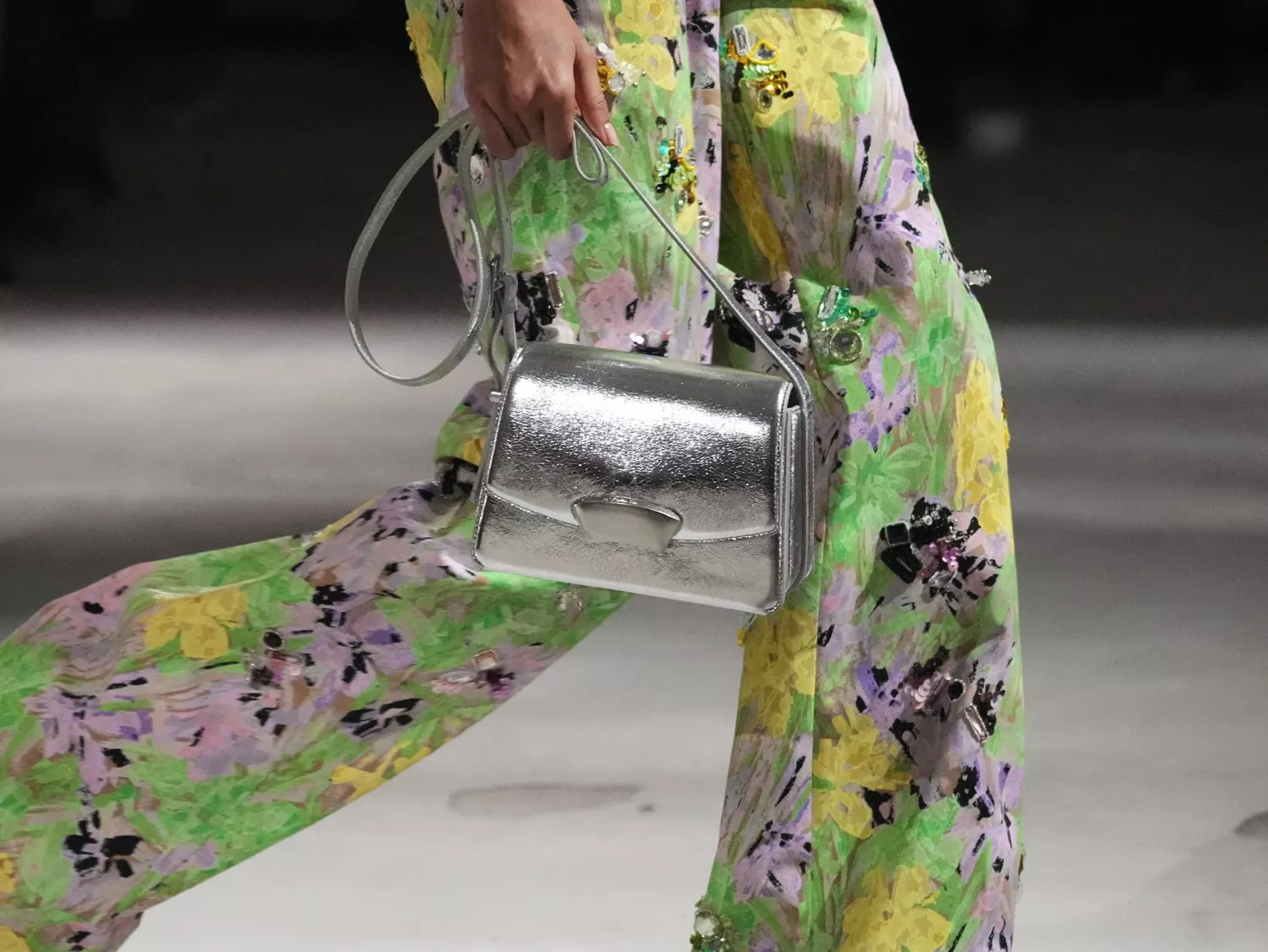 Top Bag Trends from NYFW Spring 2024: From Mini to Oversized