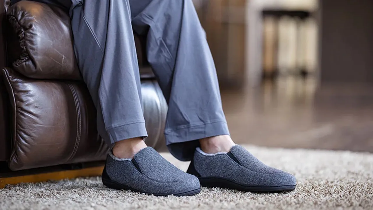 Top 10 Men’s Slippers With Arch Support Endorsed by Podiatrists
